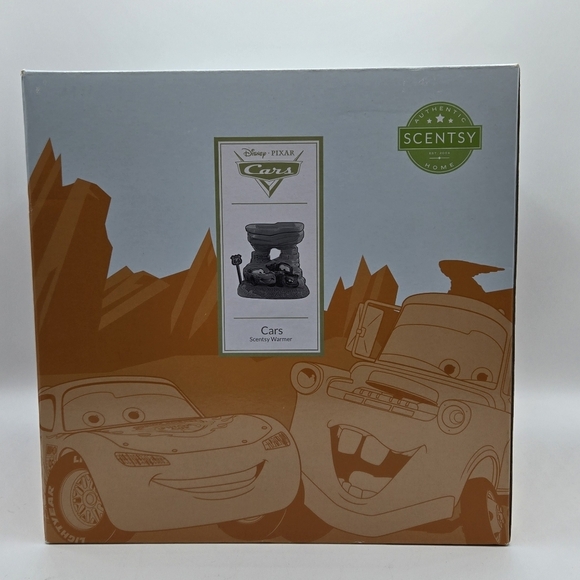 Scentsy Disney Pixar Cars Lightning McQueen and Tow Mater Wax Warmer - Picture 3 of 12